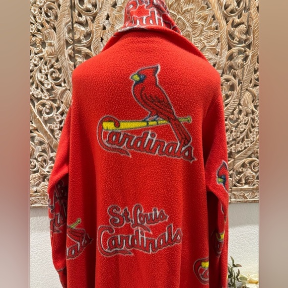 St. Louis Cardinals Baseball Blanket Wrap Snuggie, Fan T-shirt & Mug 3 Piece Set - Picture 4 of 16